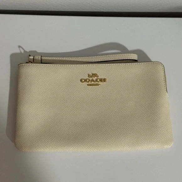 COACH Chalk Double Zip Lyla Purse/Wristlet Set with Bear Charm - Picture 15 of 16